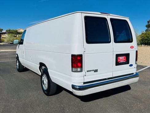 Used 1996 Ford E-250 and Econoline 250 Heavy-Duty Extended image 3