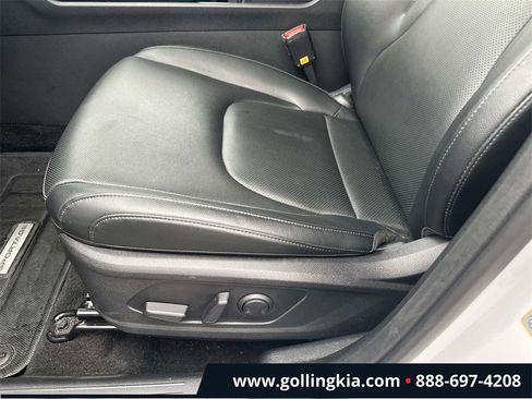 Certified 2025 Kia Sportage EX image 16