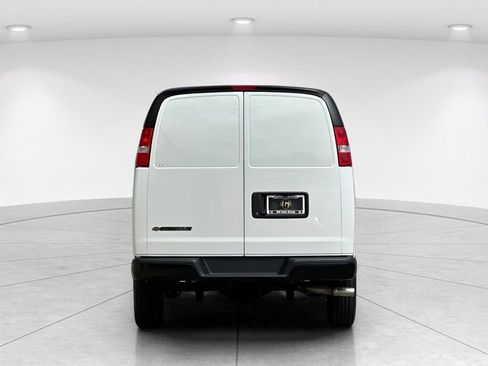 New 2026 Chevrolet Express 3500 RWD image 5