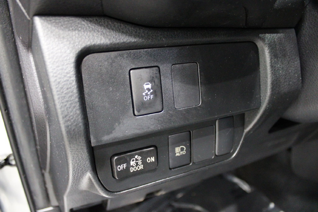 Used 2023 Toyota Tacoma SR AWD/4WD image 43