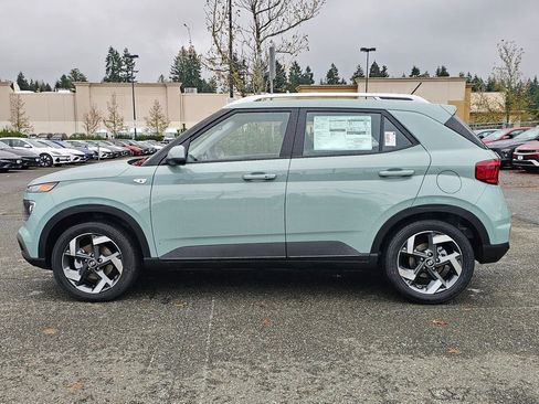 Used 2026 Hyundai Venue SEL FWD image 4