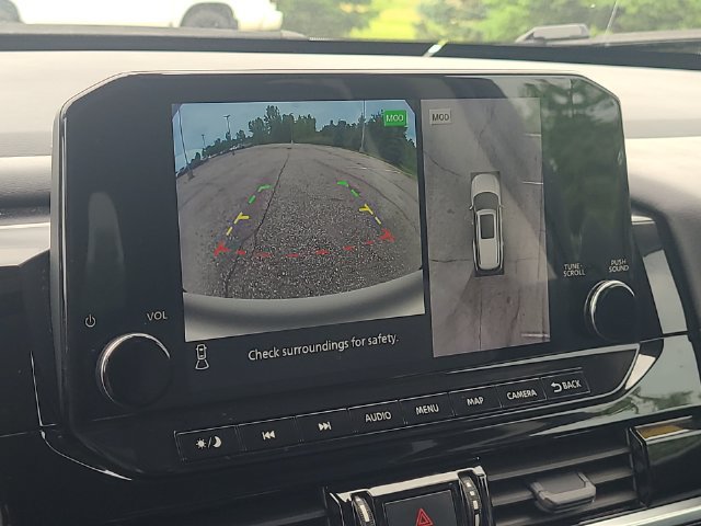 Used 2024 Nissan Pathfinder SL AWD/4WD image 19
