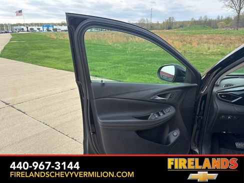 Used 2023 Buick Encore GX Select w/ Sport Touring Package image 10