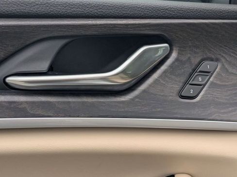 New 2025 Jeep Grand Cherokee Limited w/ Luxury Tech Group II AWD/4WD image 19