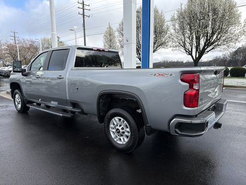 Used 2025 Chevrolet Silverado 2500 LT w/ Safety Package image 8