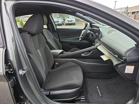 New 2026 Hyundai Elantra Sport image 11