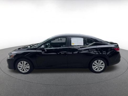 Used 2025 Nissan Sentra S FWD image 9