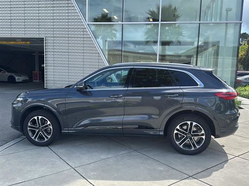 Used 2025 Audi Q5 Premium Plus w/ Premium Plus image 9