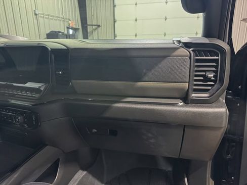 Used 2025 Chevrolet Silverado 2500 ZR2 w/ Technology Package AWD/4WD image 30