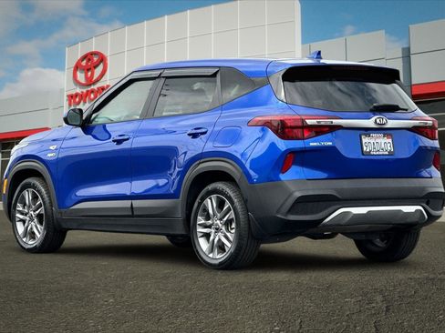 Used 2021 Kia Seltos LX AWD/4WD image 5