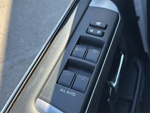 Used 2023 Toyota 4Runner Limited image 9