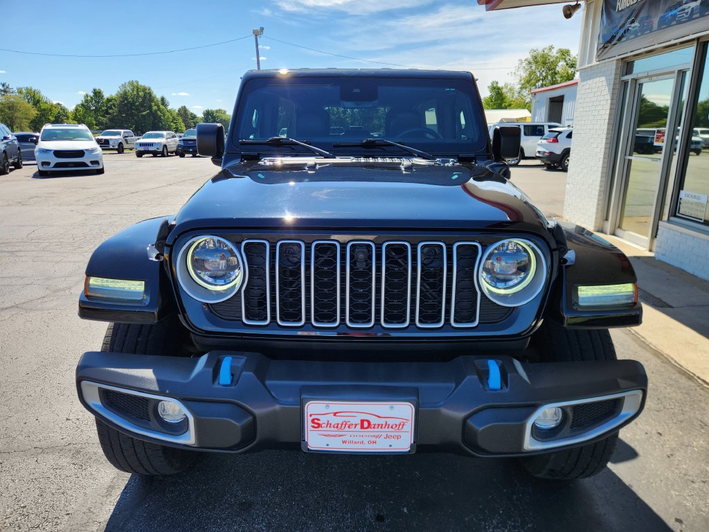Used 2024 Jeep Wrangler Unlimited Sahara w/ Technology Group AWD/4WD image 9