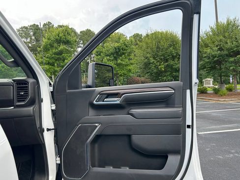 Used 2024 Chevrolet Silverado 3500 LT AWD/4WD image 55