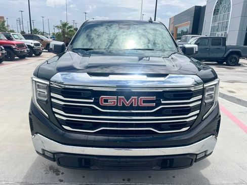 Used 2025 GMC Sierra 1500 SLT RWD image 2