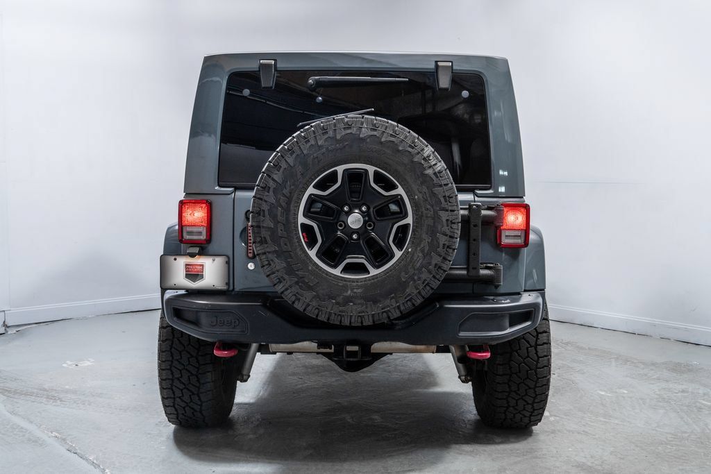 Used 2015 Jeep Wrangler Unlimited Rubicon AWD/4WD image 6