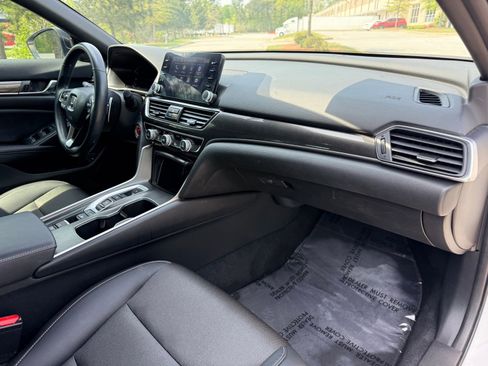 Used 2022 Honda Accord Sport image 24