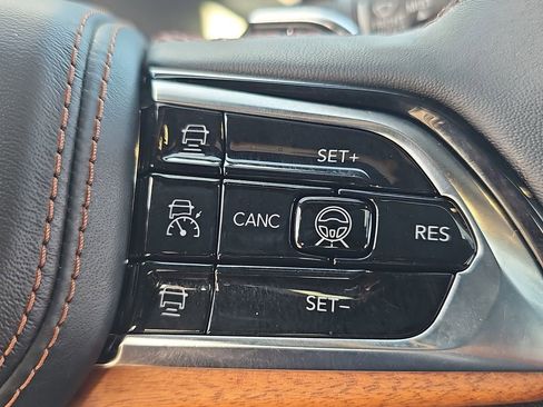 Certified 2023 Jeep Grand Cherokee L Summit AWD/4WD image 20