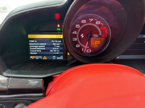 Used 2013 Ferrari 458 Spider RWD image 31