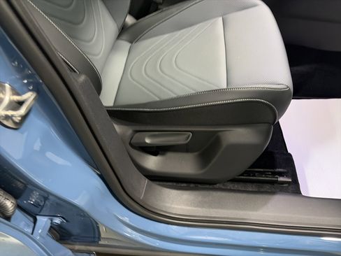 New 2026 Volkswagen Tiguan SE image 33