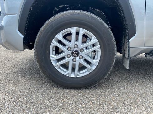 Used 2026 Toyota Tundra SR5 w/ SR5 Premium Package AWD/4WD image 27