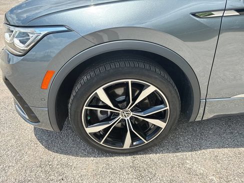 Used 2022 Volkswagen Tiguan SEL R-Line AWD/4WD image 9