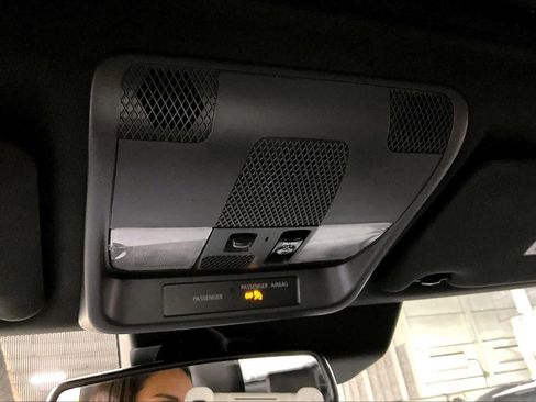 Used 2021 Mitsubishi Outlander LE image 34