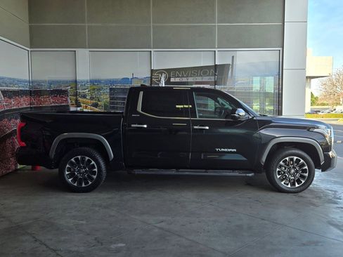 Used 2025 Toyota Tundra Limited AWD/4WD image 4