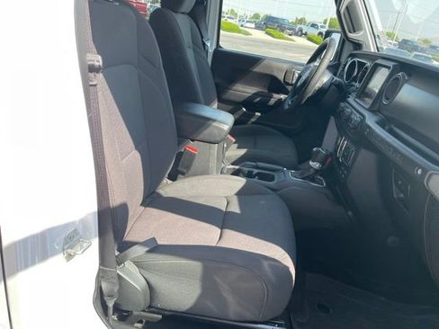 Used 2023 Jeep Wrangler Unlimited w/ Cold Weather Group AWD/4WD image 18