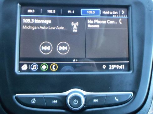 Used 2019 Chevrolet Equinox LT w/ Driver Convenience Package image 25