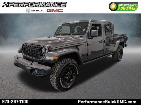 Used 2025 Jeep Gladiator Sport AWD/4WD image 1