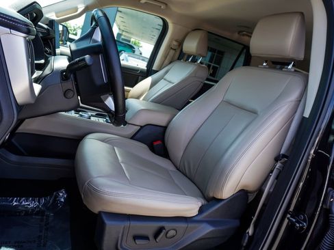 Used 2024 Ford Expedition Max XLT AWD/4WD image 6