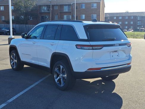 New 2025 Jeep Grand Cherokee Limited image 3