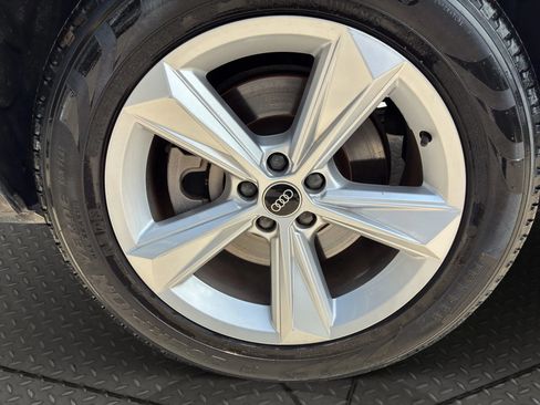 Used 2021 Audi Q7 3.0T Premium AWD/4WD image 25