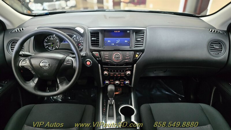 Used 2019 Nissan Pathfinder S FWD image 21