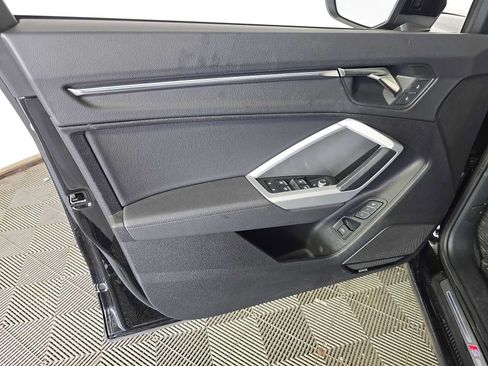 Used 2023 Audi Q3 2.0T Premium Plus w/ Premium Plus Package AWD/4WD image 9