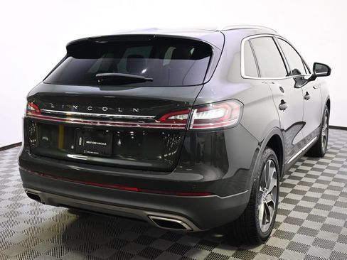 Used 2022 Lincoln Nautilus Reserve AWD/4WD image 6