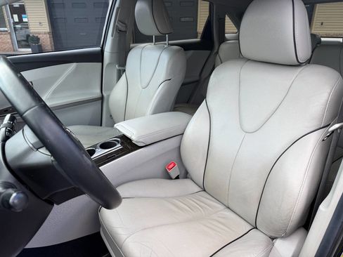 Used 2014 Toyota Venza Limited image 17