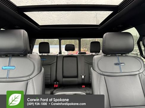 Used 2026 Ford F450 Platinum AWD/4WD image 39