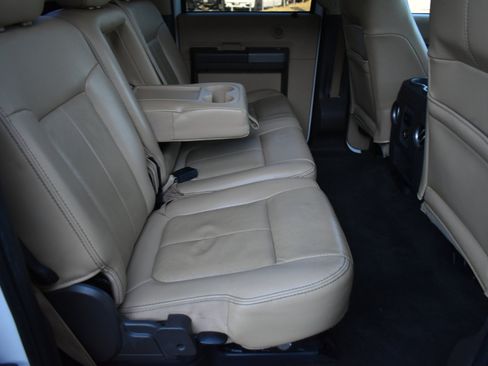Used 2012 Ford F250 Lariat w/ Lariat Interior Pkg image 26