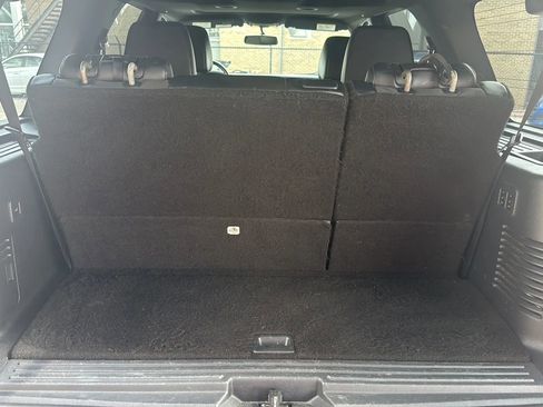 Used 2015 Ford Expedition XLT w/ Equipment Group 202A RWD image 11