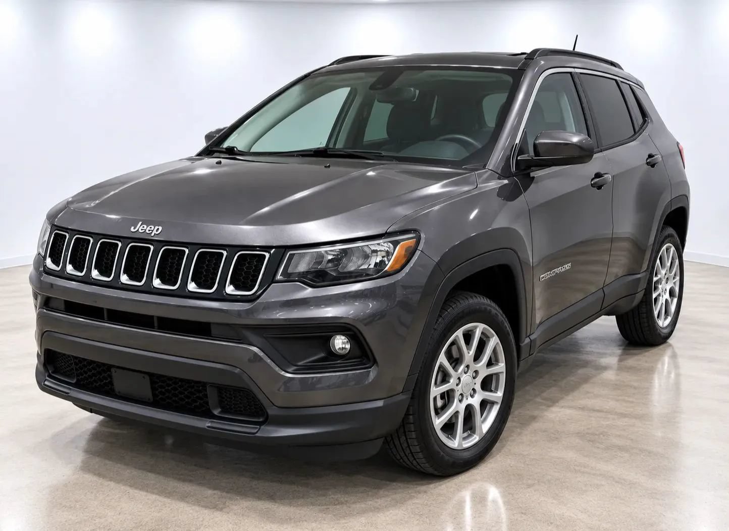 Used 2022 Jeep Compass Latitude AWD/4WD image 1