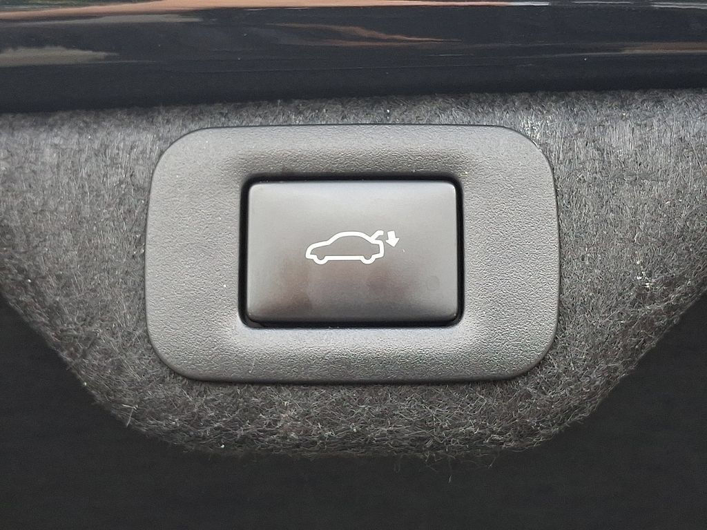 Used 2024 Lexus ES 300h w/ Premium Package FWD image 29