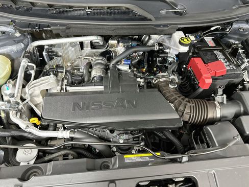 Used 2025 Nissan Rogue S FWD image 32