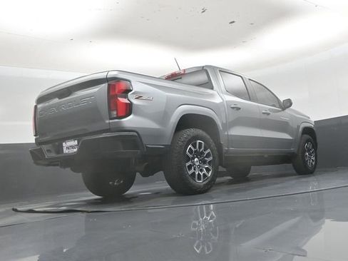 Used 2024 Chevrolet Colorado Z71 w/ Z71 Convenience Package 2 AWD/4WD image 39