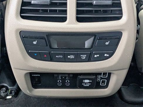 Used 2019 Honda Pilot Touring image 15