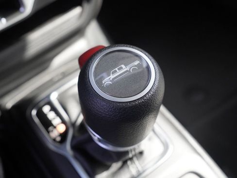 New 2026 Jeep Gladiator Sport AWD/4WD image 17