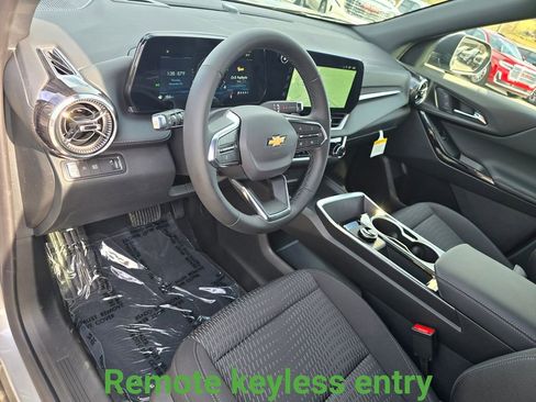 New 2026 Chevrolet Equinox LT image 23