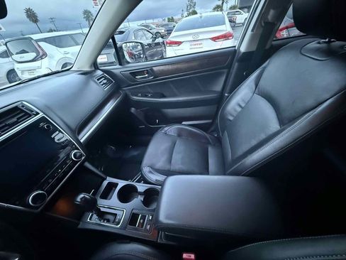 Used 2018 Subaru Outback 2.5i Limited image 32