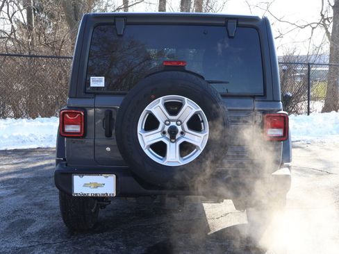 Used 2019 Jeep Wrangler Unlimited Sport S image 6