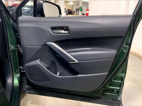 Used 2023 Toyota Corolla Cross XLE image 22